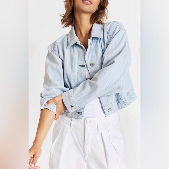 AMO Jackets & Blazers - AMO Light Wash Blue Cropped Denim Jacket